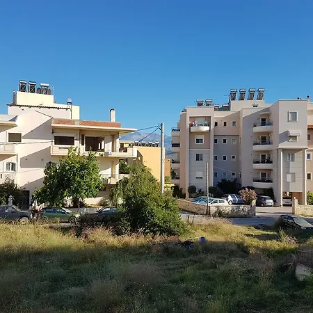 Апартаменты Beach And City *